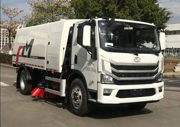 6 捷氫-福龍馬氫燃料電池環(huán)衛(wèi)車暨掃路車.jpg